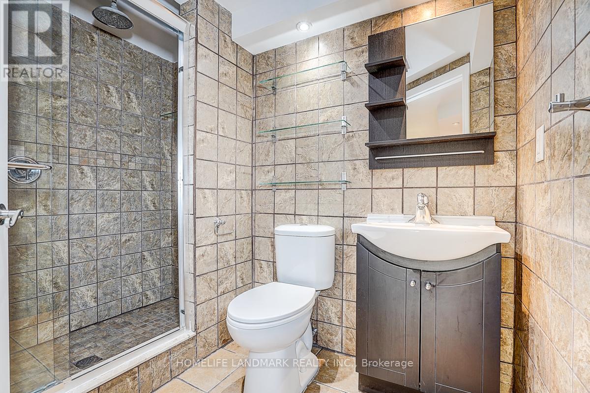 20 Lippincott Court, Richmond Hill, Ontario  L4C 7M4 - Photo 39 - N13120472