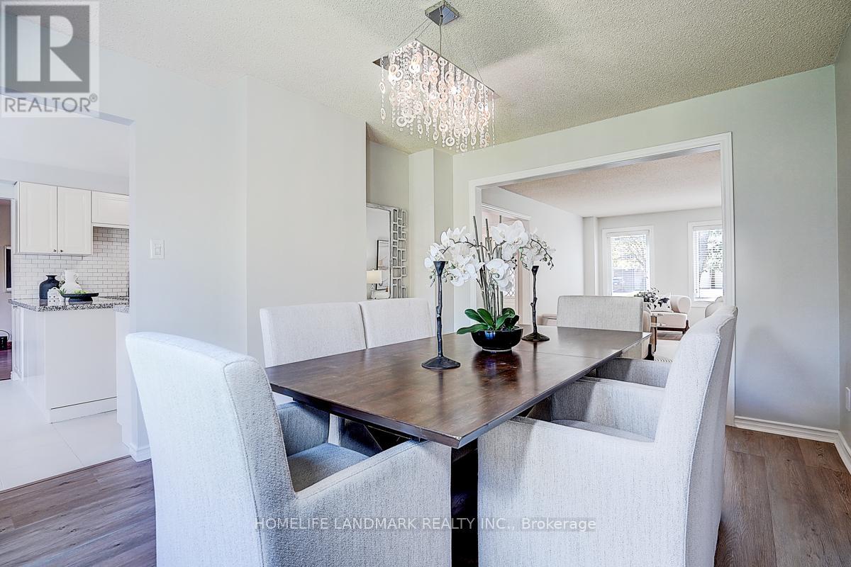 20 Lippincott Court, Richmond Hill, Ontario  L4C 7M4 - Photo 9 - N13120472