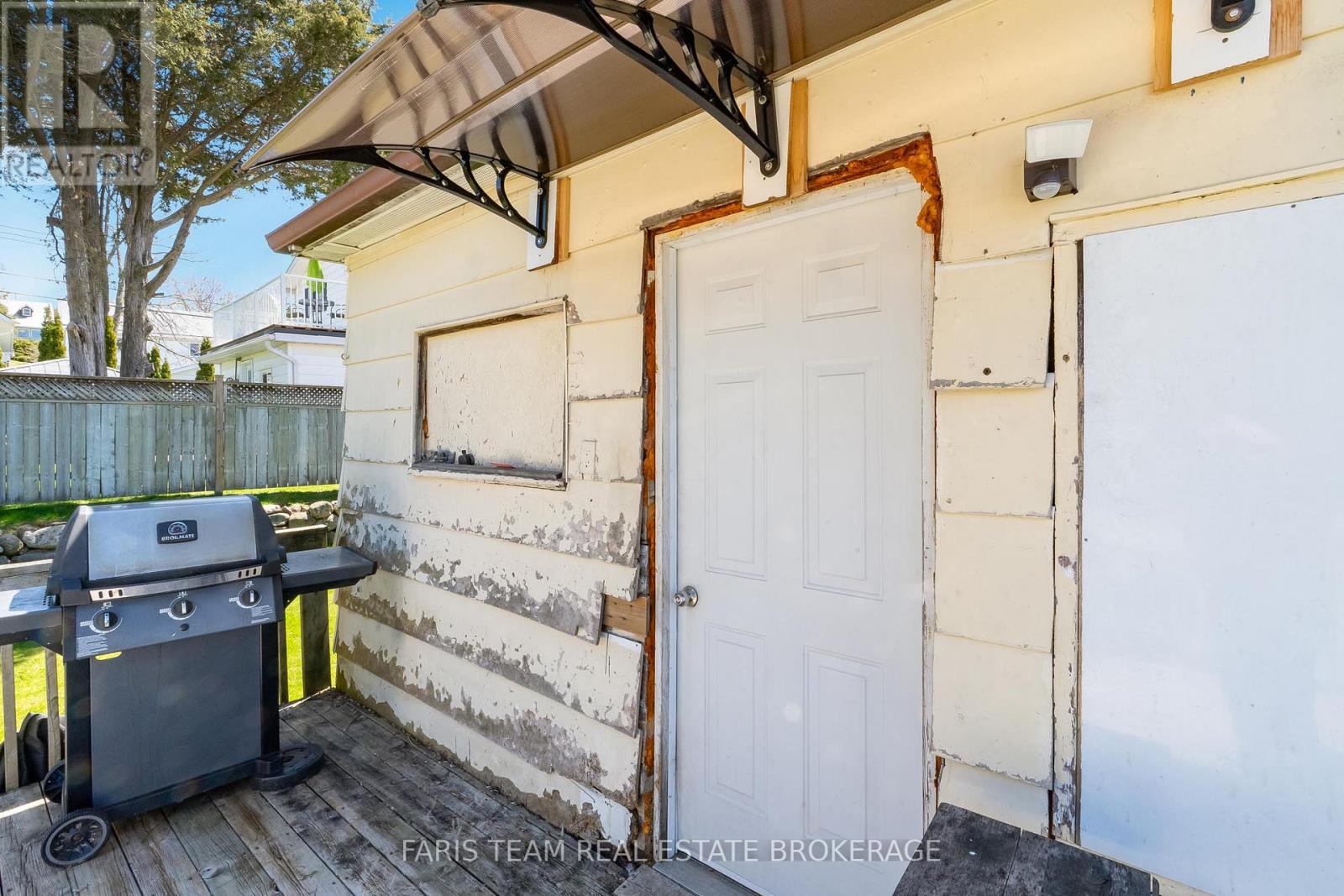 5 Scott Street, Penetanguishene, Ontario  L9M 1N1 - Photo 22 - S13120484