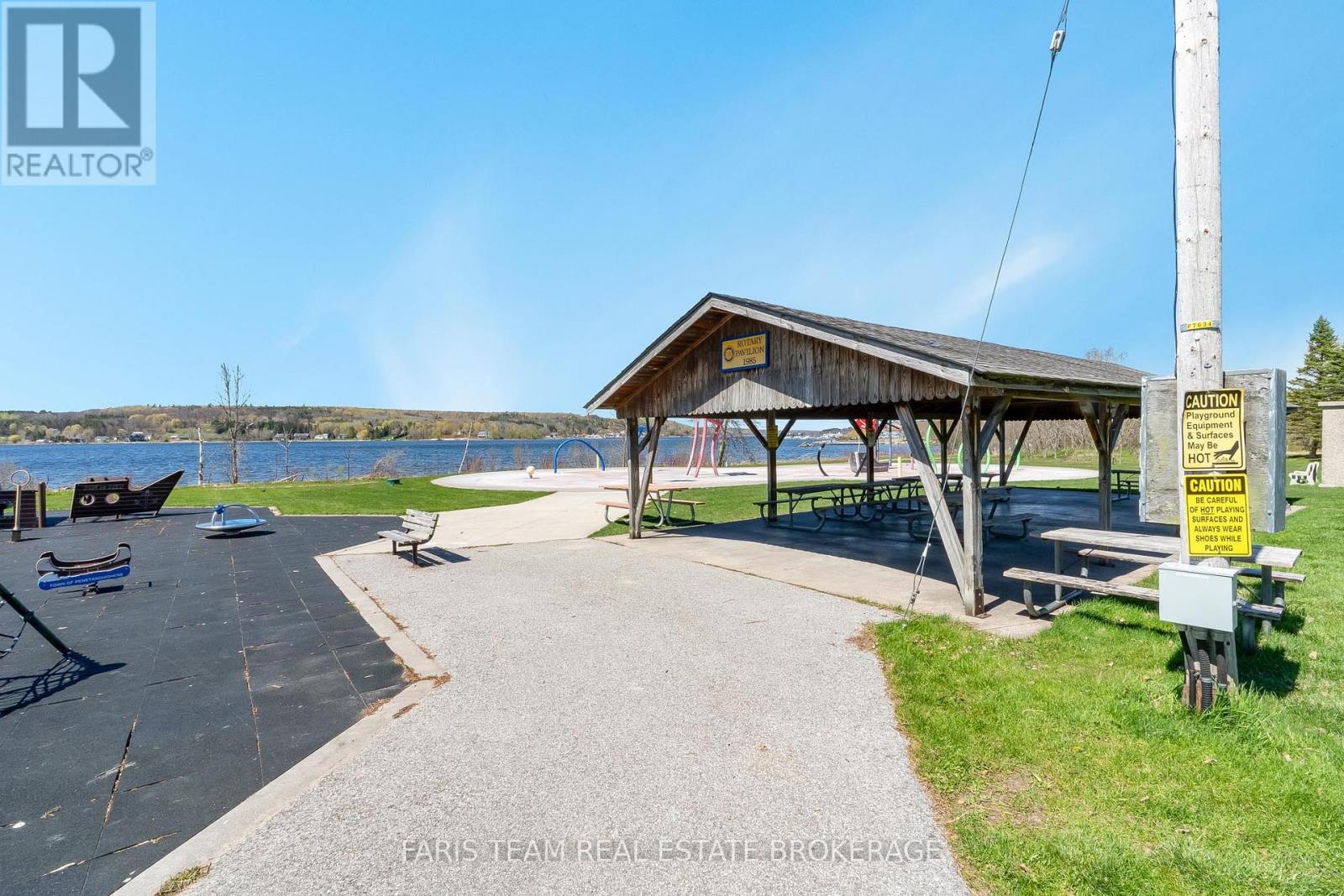 5 Scott Street, Penetanguishene, Ontario  L9M 1N1 - Photo 33 - S13120484