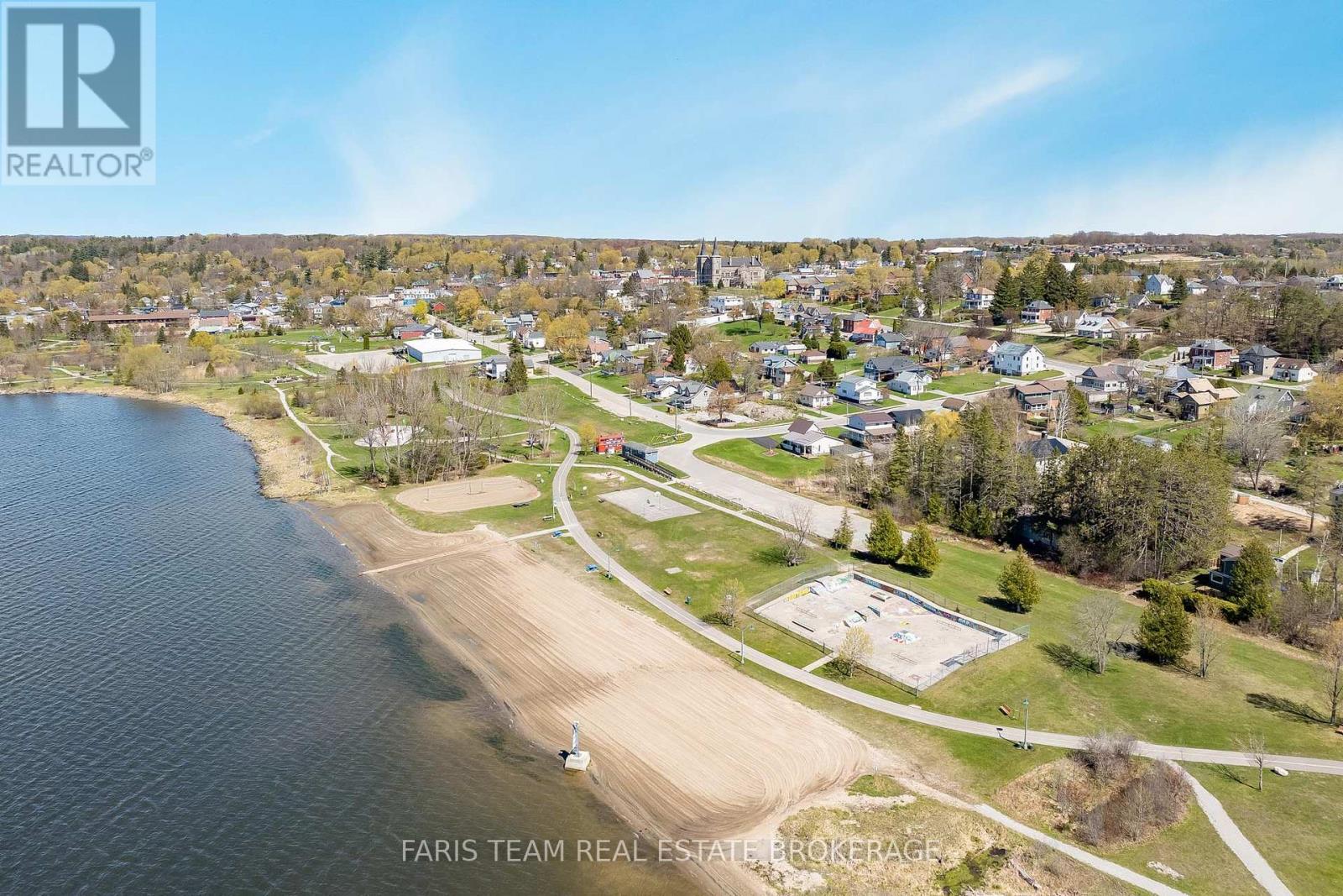 5 Scott Street, Penetanguishene, Ontario  L9M 1N1 - Photo 36 - S13120484