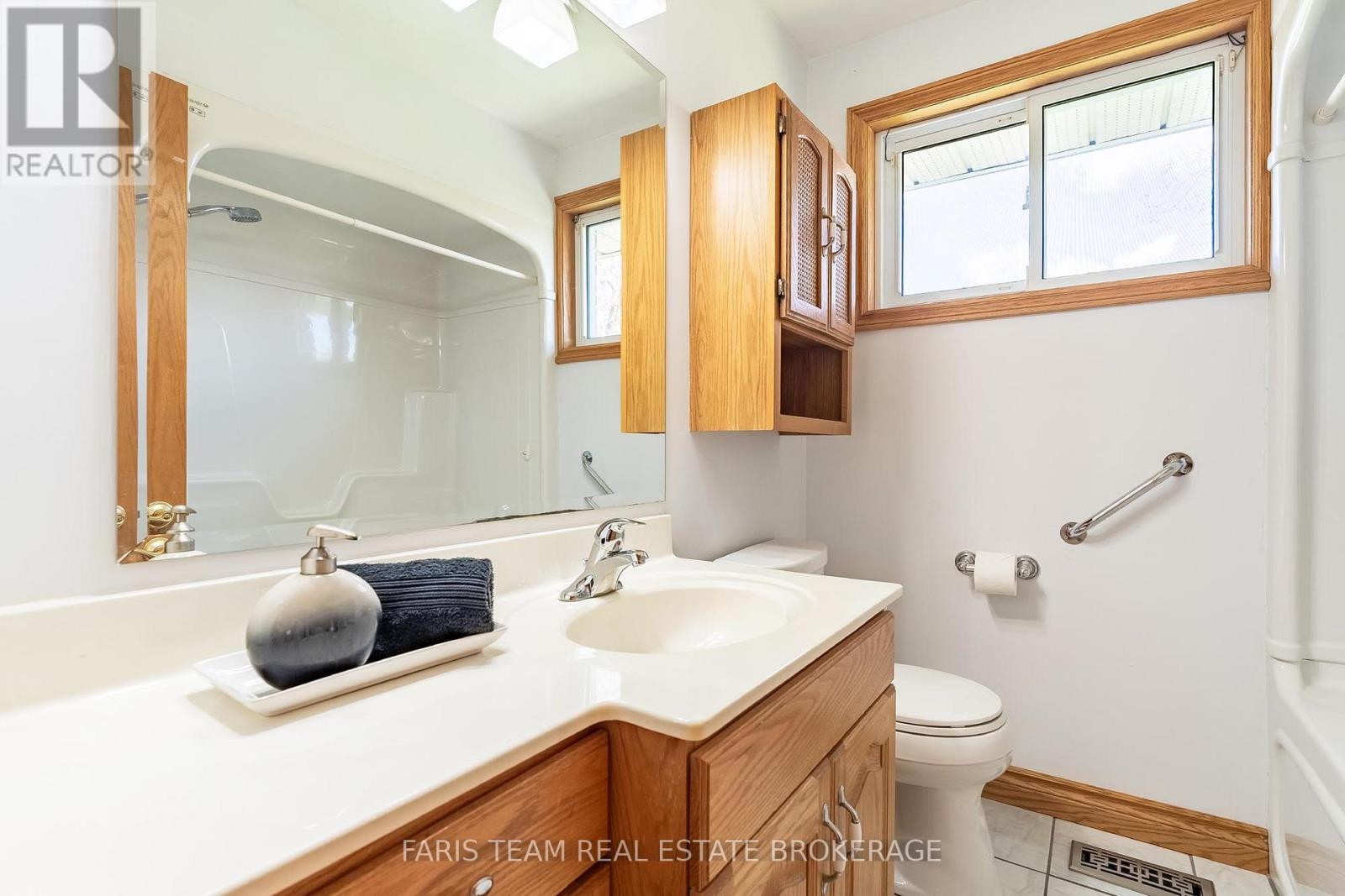 212 Grove Street E, Barrie (Wellington), Ontario  L4M 2P9 - Photo 17 - S13120496