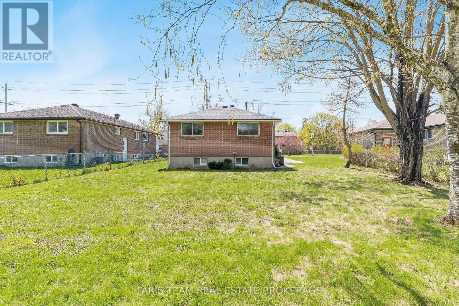 212 Grove Street E, Barrie (Wellington), Ontario  L4M 2P9 - Photo 30 - S13120496