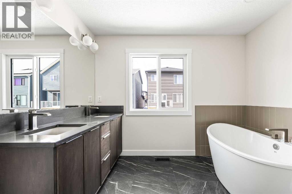 506 Lucas Way Nw, Calgary, Alberta  T3P 2E7 - Photo 31 - A2307462