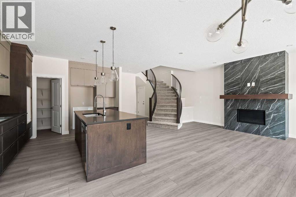 506 Lucas Way Nw, Calgary, Alberta  T3P 2E7 - Photo 10 - A2307462