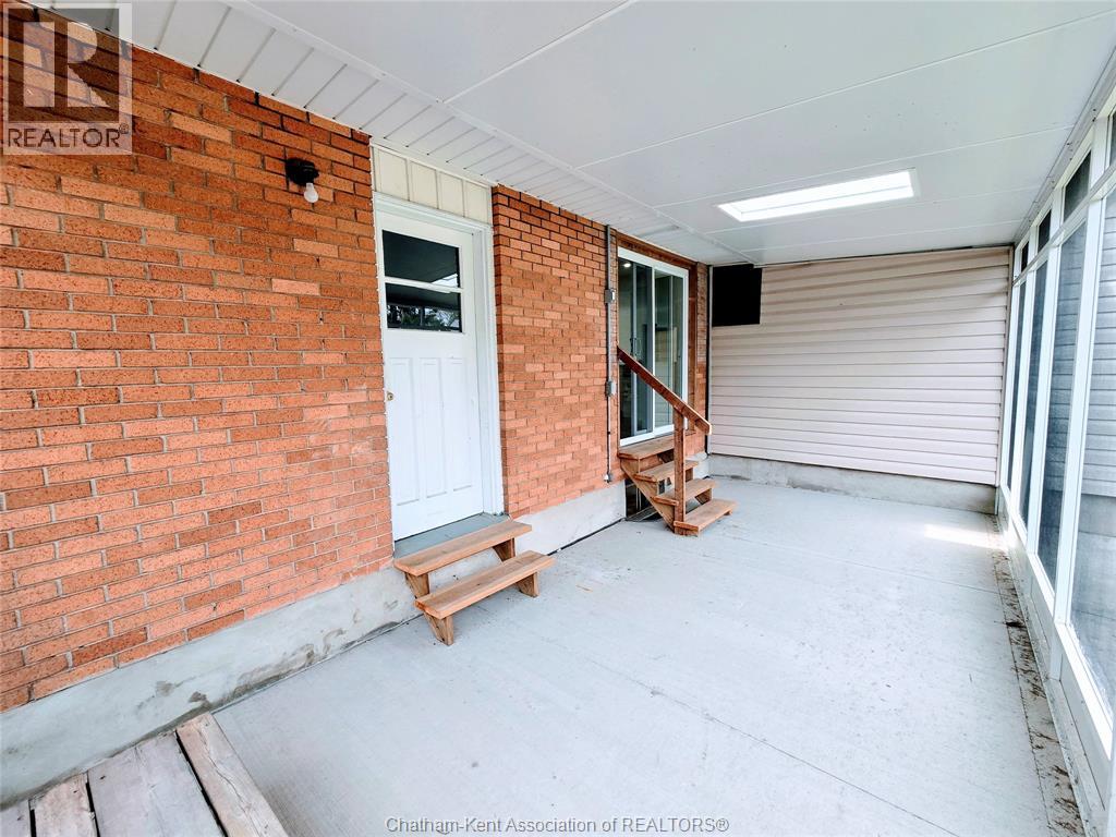 561 Lacroix Street, Chatham, Ontario  N7M 2X3 - Photo 31 - 26010974