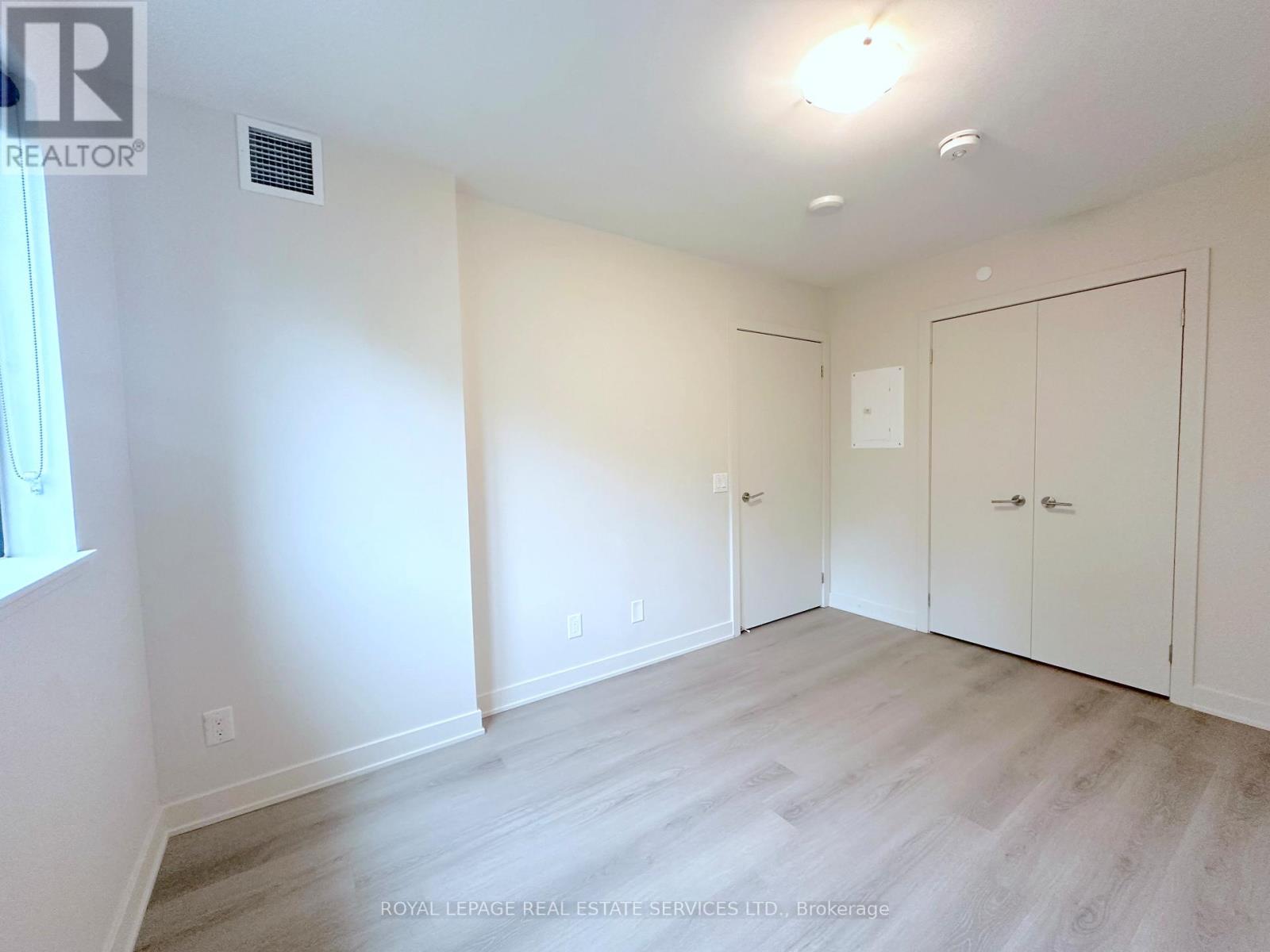 301 - 3385 Dundas Street W, Toronto, Ontario  M6S 2S2 - Photo 11 - W13120494