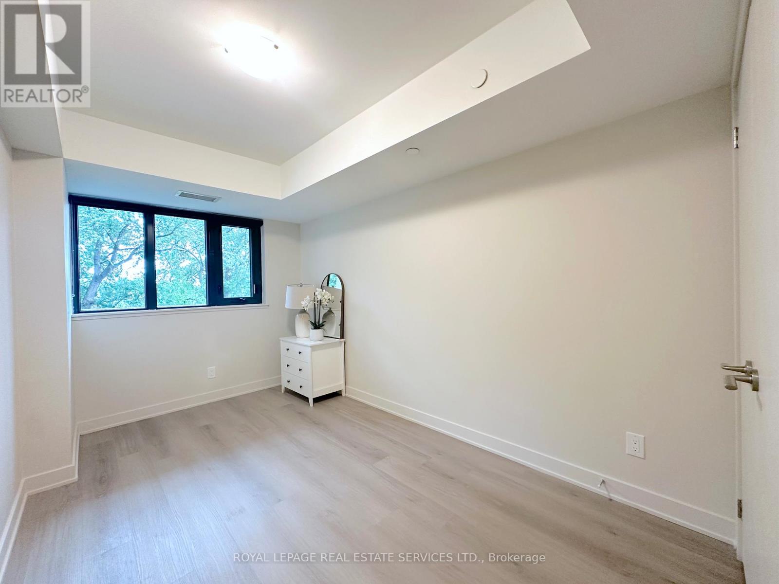 301 - 3385 Dundas Street W, Toronto, Ontario  M6S 2S2 - Photo 8 - W13120494