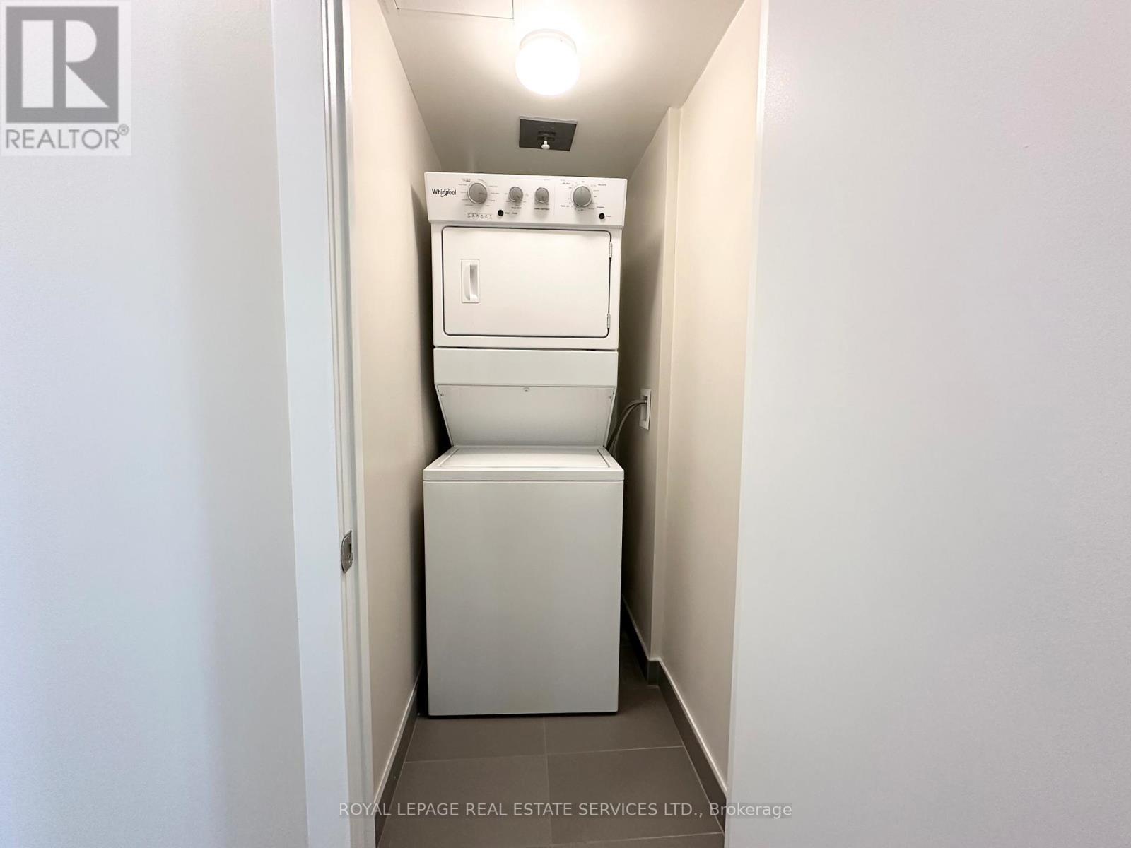 323 - 3385 Dundas Street W, Toronto, Ontario  M6S 2S2 - Photo 13 - W13120504