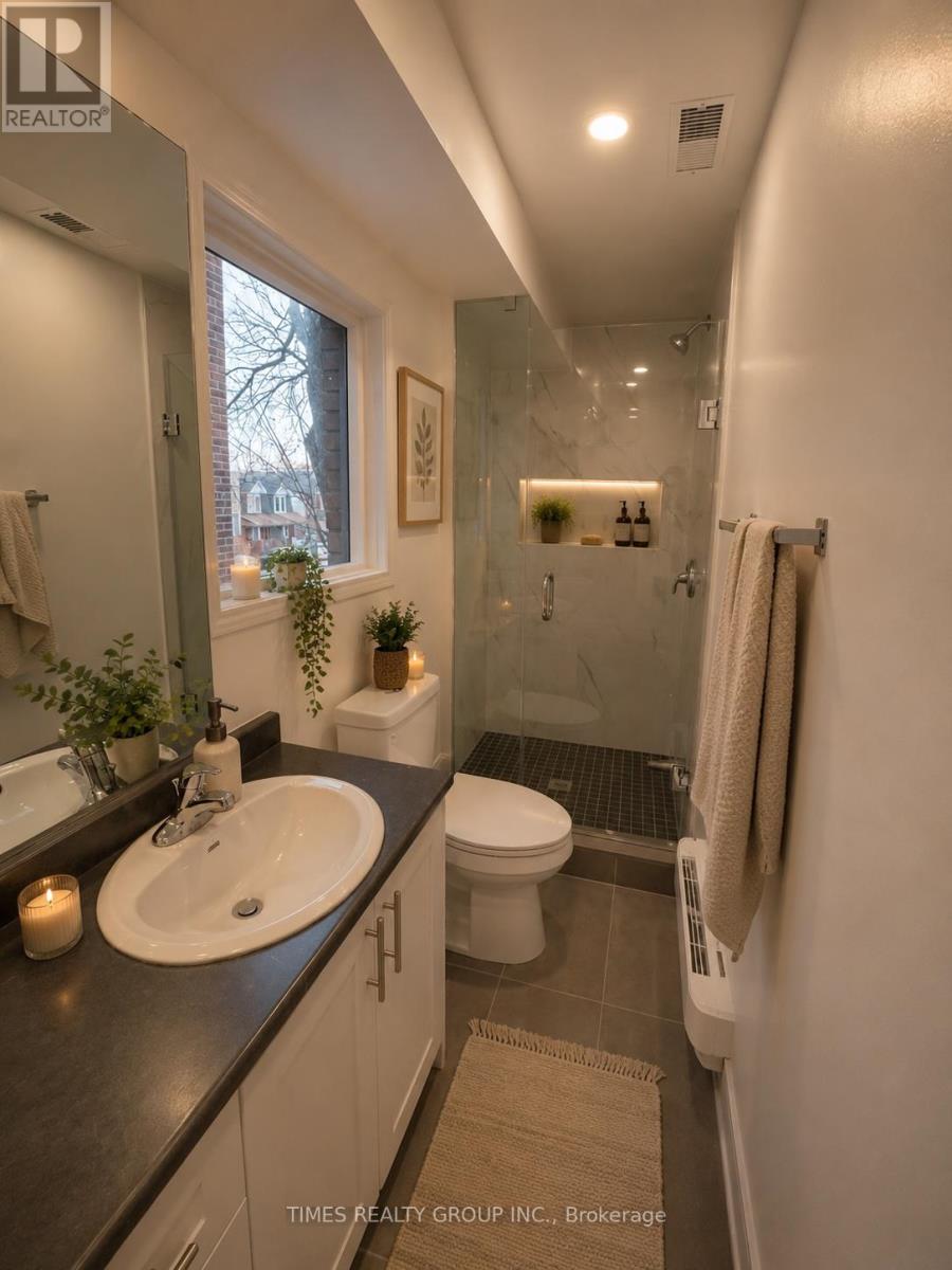 3 - 137 Curzon Street, Toronto, Ontario  M4M 3B6 - Photo 8 - E13106262