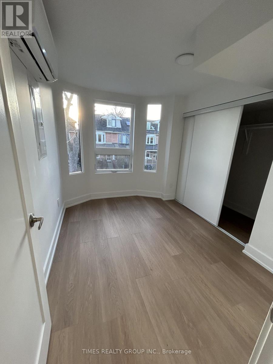 3 - 137 Curzon Street, Toronto, Ontario  M4M 3B6 - Photo 9 - E13106262