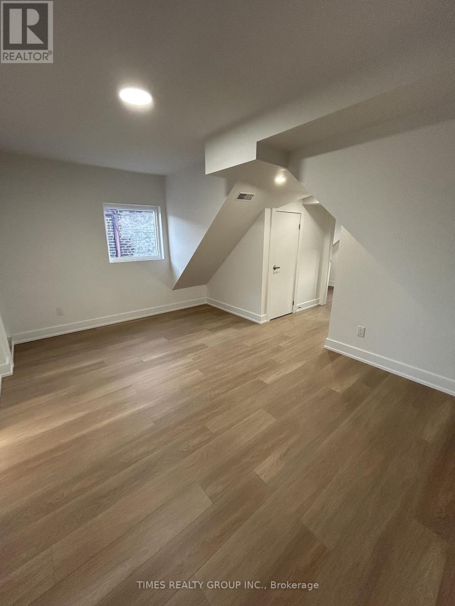 3 - 137 Curzon Street, Toronto, Ontario  M4M 3B6 - Photo 3 - E13106262