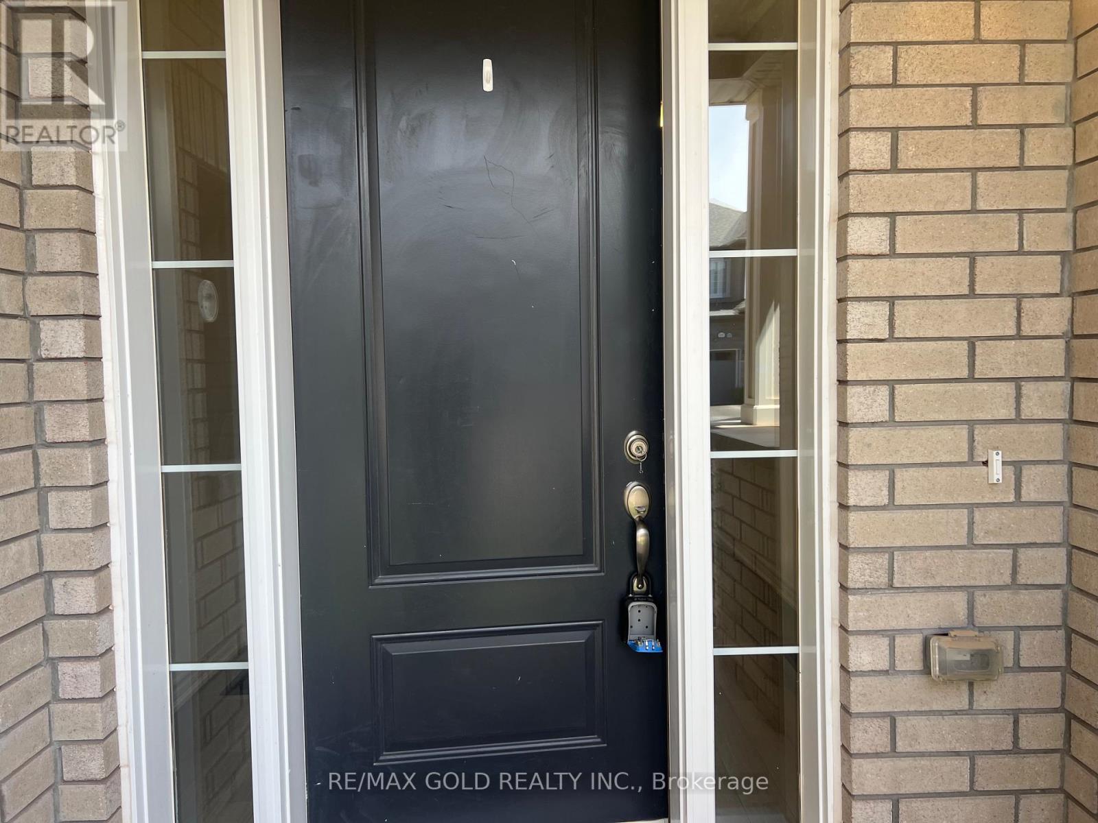 93 Molozzi Street, Erin, Ontario  N0B 1T0 - Photo 2 - X13040904