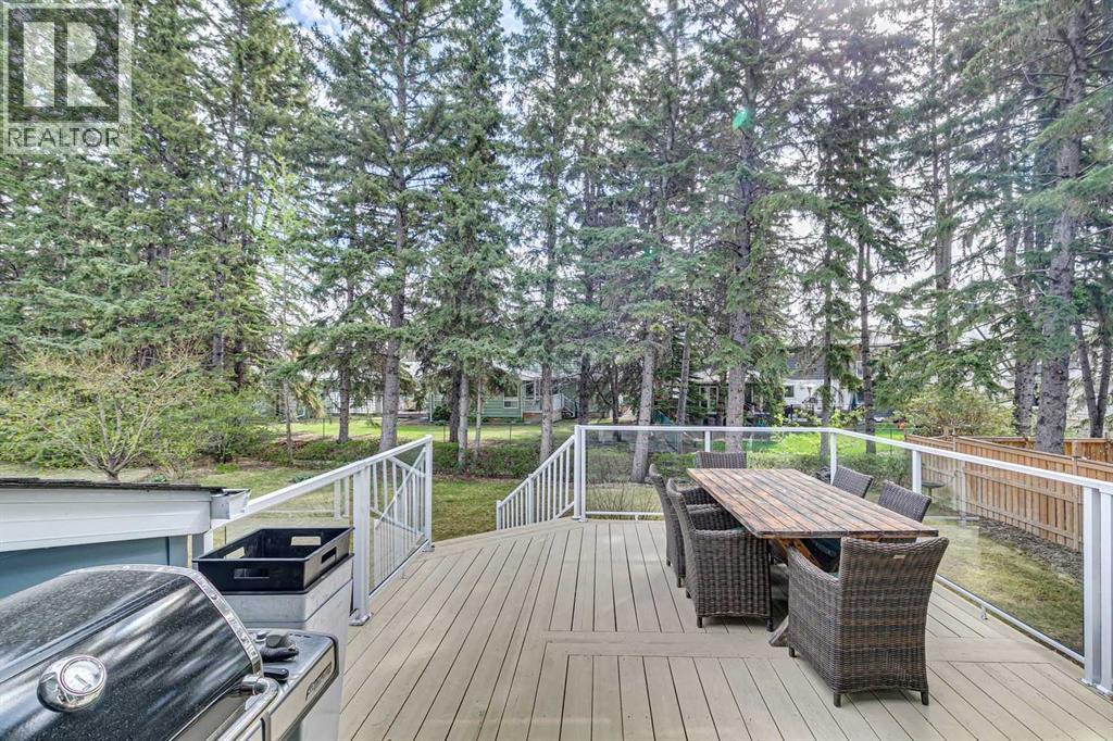 6718 Legare Drive SW, Calgary, Alberta  T3E 6H2 - Photo 29 - A2310510
