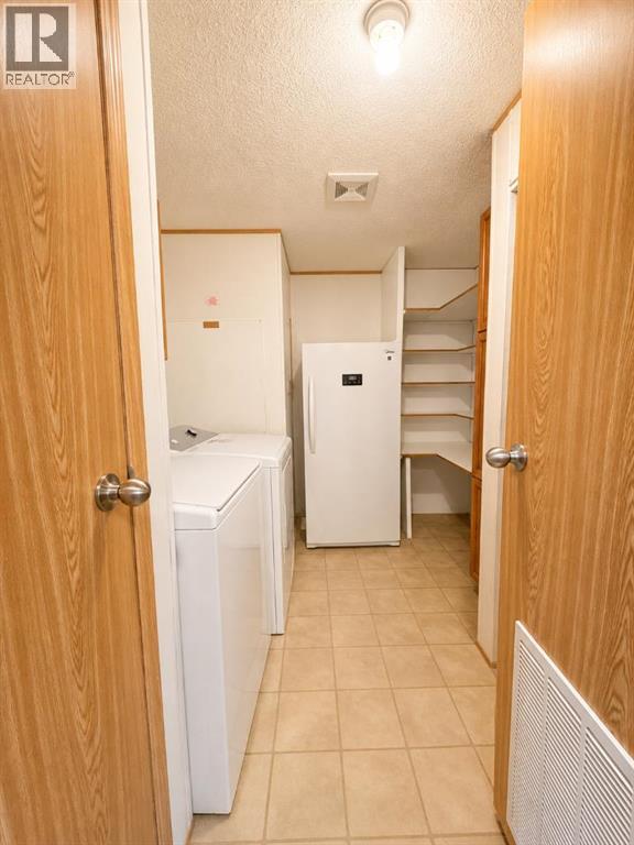 3322 29 Street S, Lethbridge, Alberta  T1K 7K2 - Photo 24 - A2310634