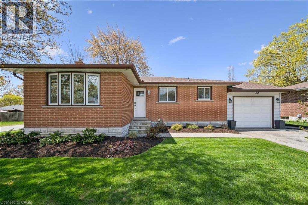 204 Irvine Street, Elora, Ontario  N0B 1S0 - Photo 3 - 40808167