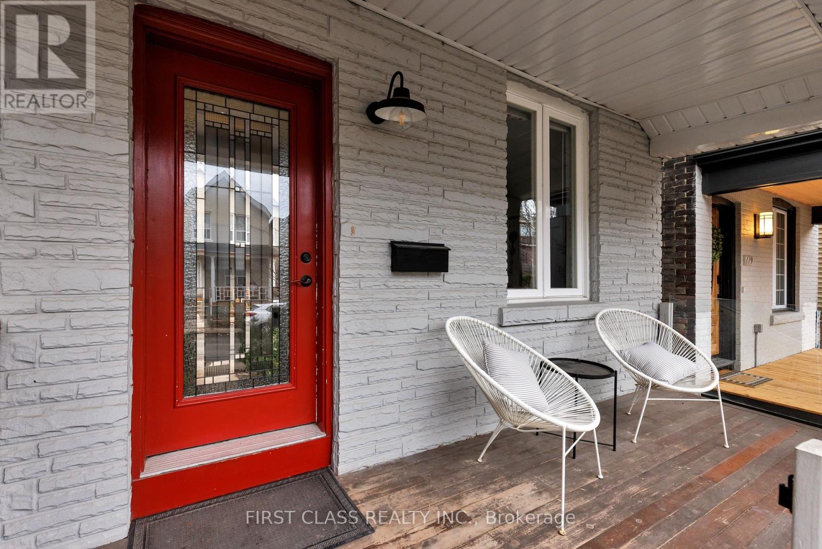 121 Galt Avenue, Toronto, Ontario  M4M 2Z4 - Photo 3 - E13120540