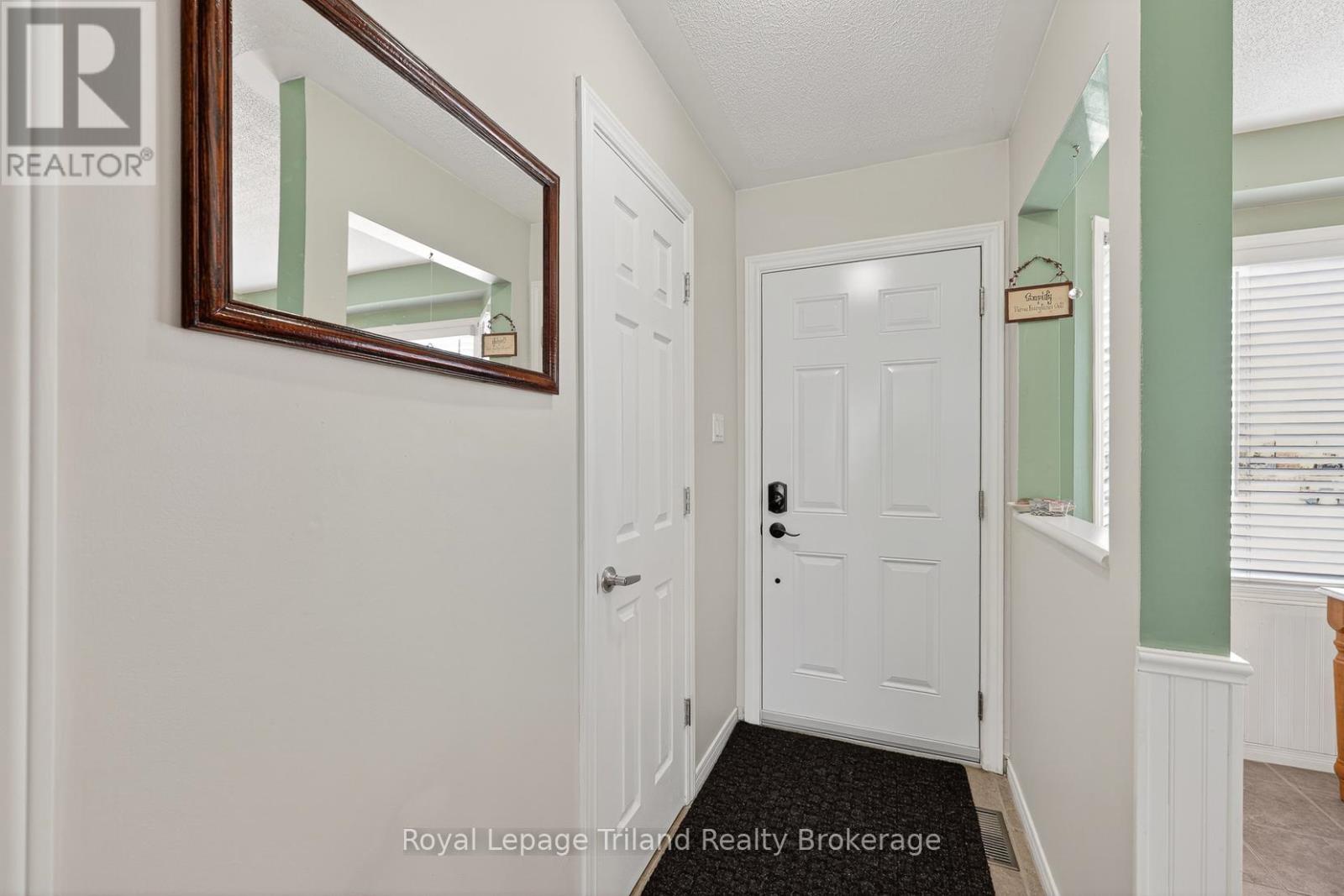 11 - 1135 Nellis Street, Woodstock, Ontario  N4T 1P7 - Photo 4 - X13120522