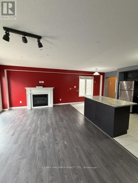 17 Hoard Avenue S, New Tecumseth, Ontario L9R 0M4 - Photo 3 - N13120530
