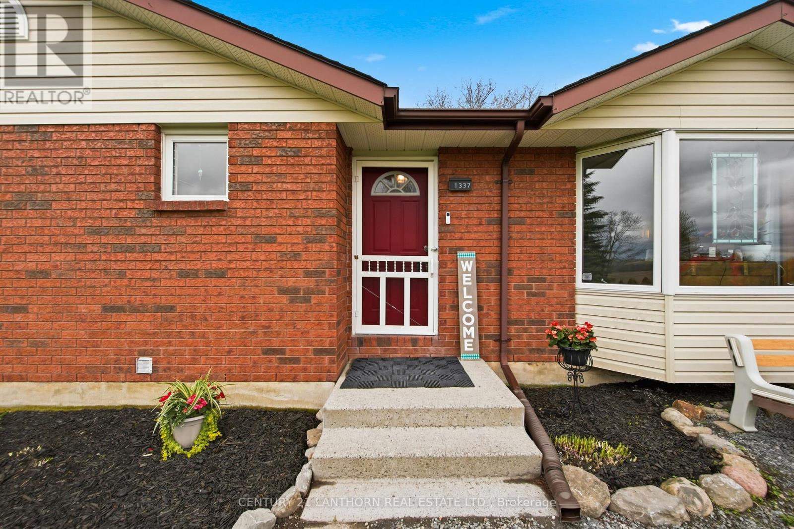 1337 Hamilton Road, Quinte West, Ontario  K8V 5P8 - Photo 7 - X13119770