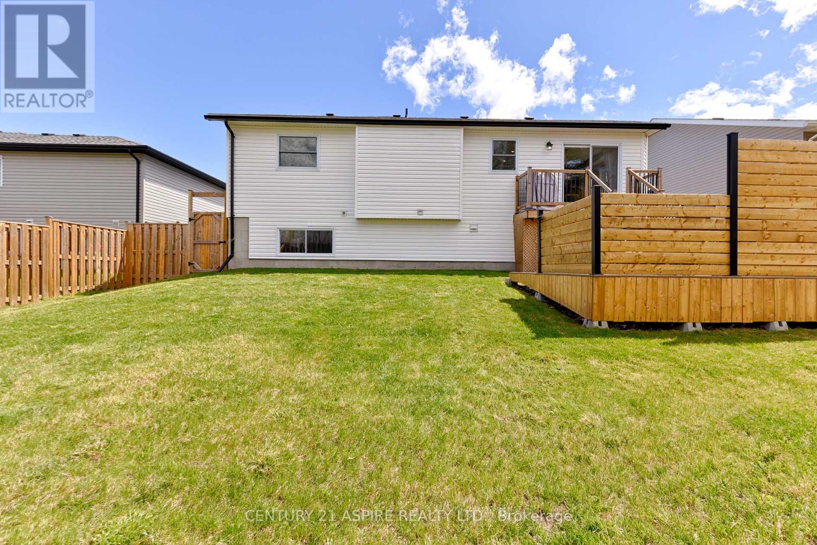 26 Terrance Drive, Petawawa, Ontario  K8H 0H3 - Photo 40 - X13120468