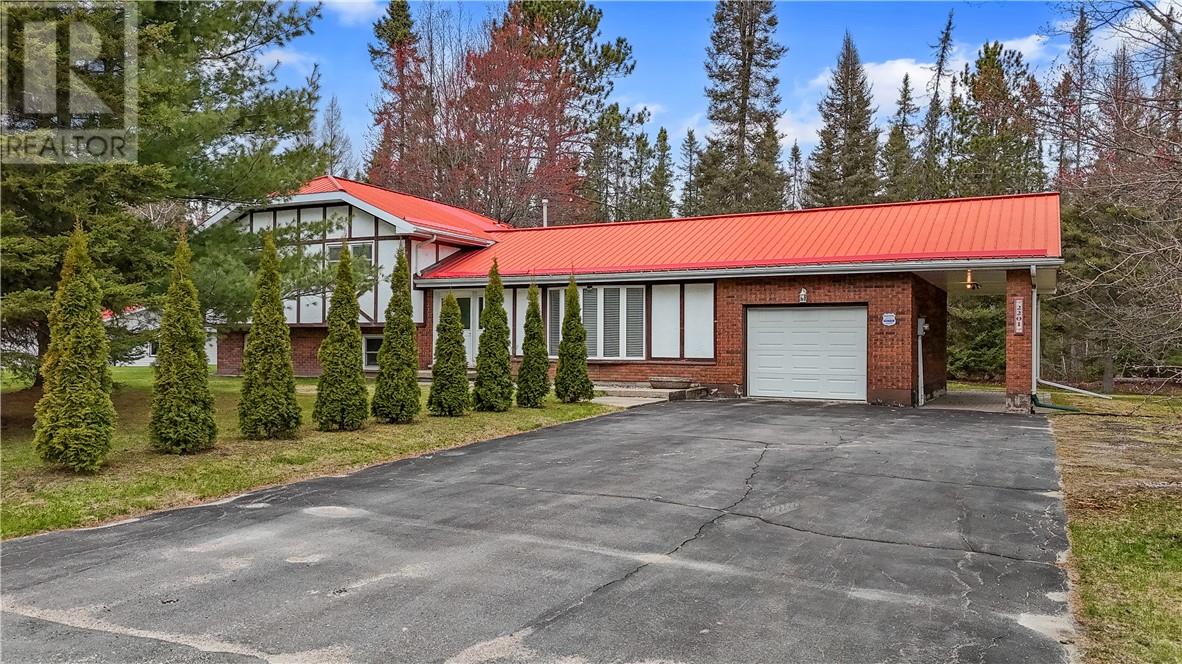 2201 Lee Valley Road, Espanola, Ontario  P5E 1P7 - Photo 2 - 2126462