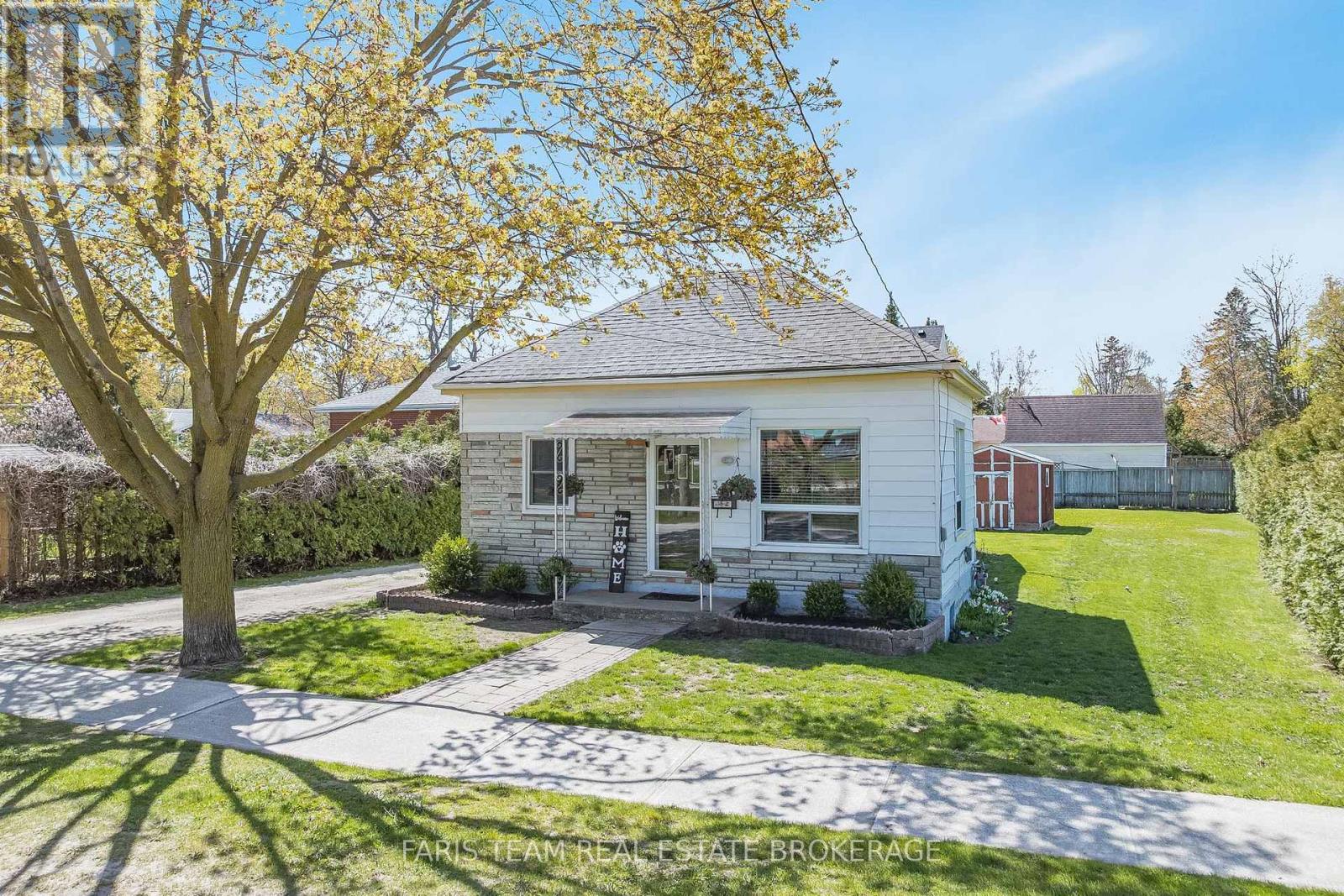 32 LORNE AVENUE, Collingwood, Ontario
