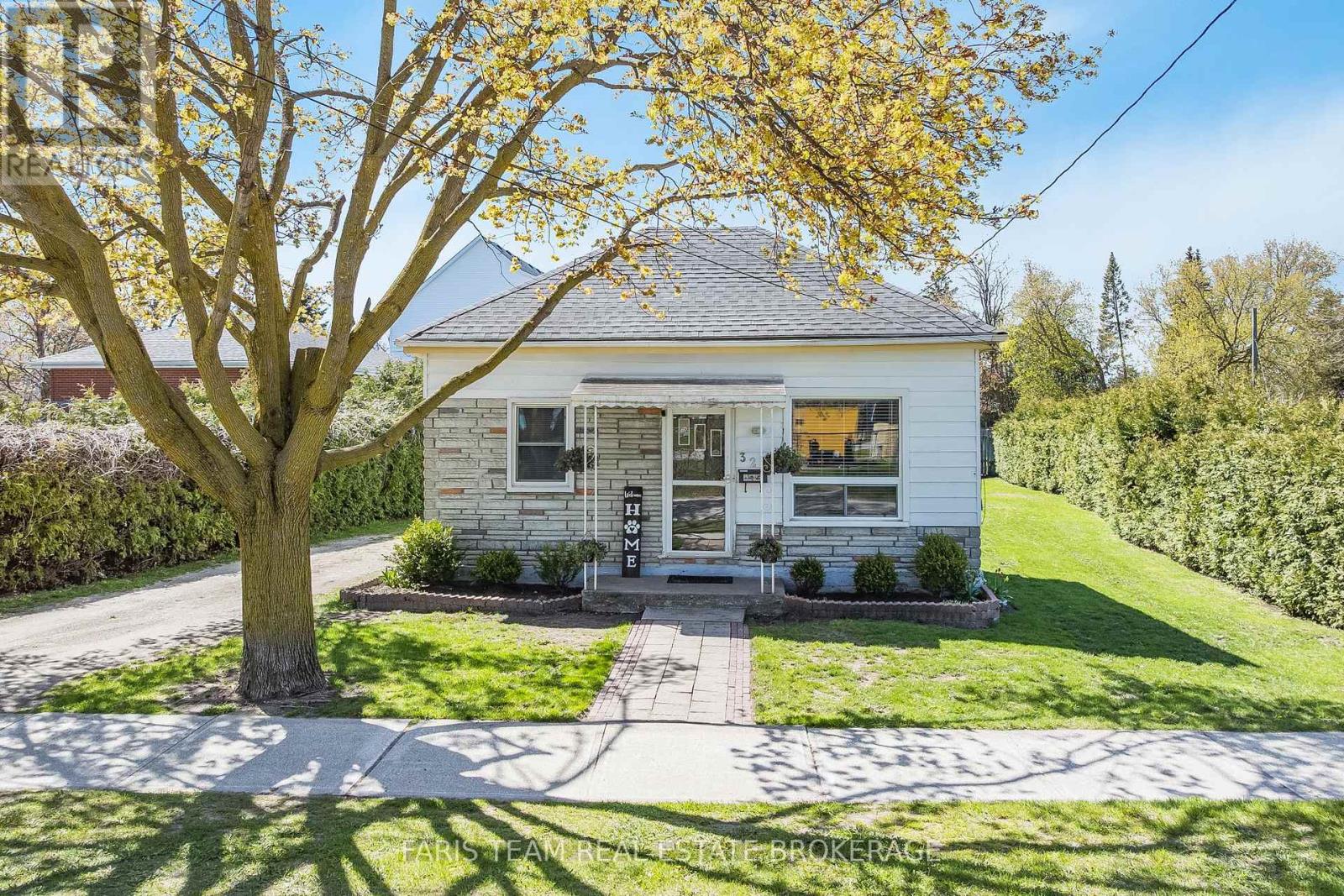 32 Lorne Avenue, Collingwood, Ontario  L9Y 2B6 - Photo 2 - S13120520
