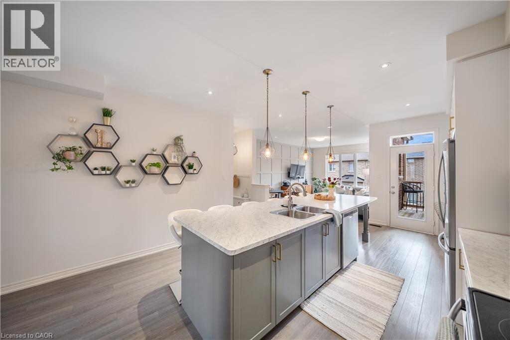 223 Skinner Road, Hamilton, Ontario  L8B 1X2 - Photo 8 - 40829775