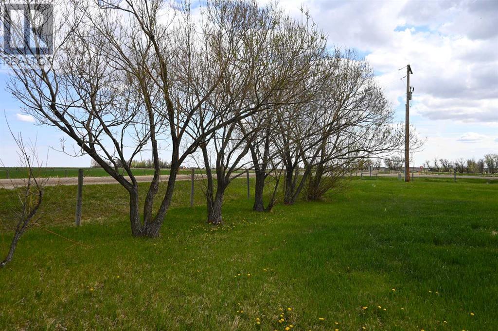 131 North 2nd Street E, Hill Spring, Alberta