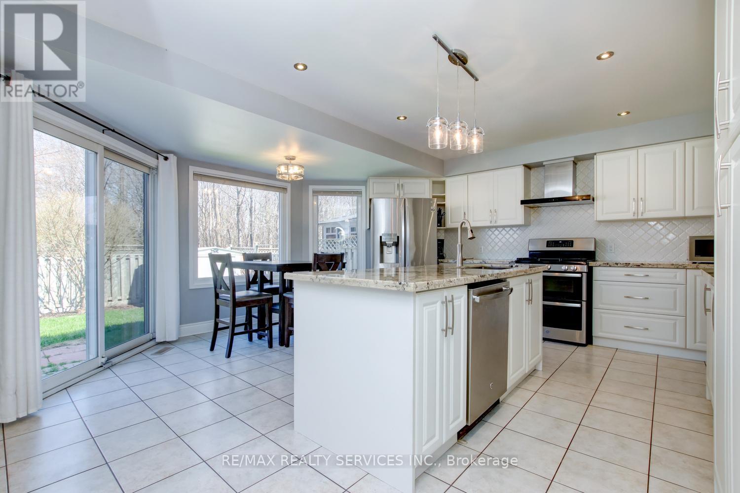 3 Nymark Place, Brampton, Ontario  L6S 5T5 - Photo 11 - W13120532