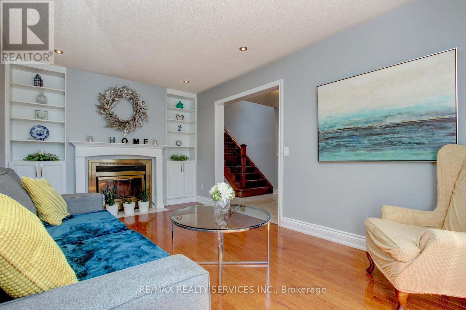 3 Nymark Place, Brampton, Ontario  L6S 5T5 - Photo 5 - W13120532