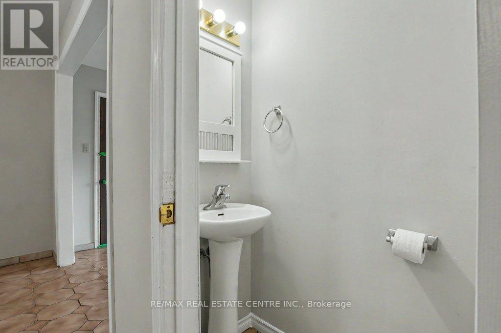273 Elliott Street, Cambridge, Ontario  N1R 2L6 - Photo 16 - X13120508