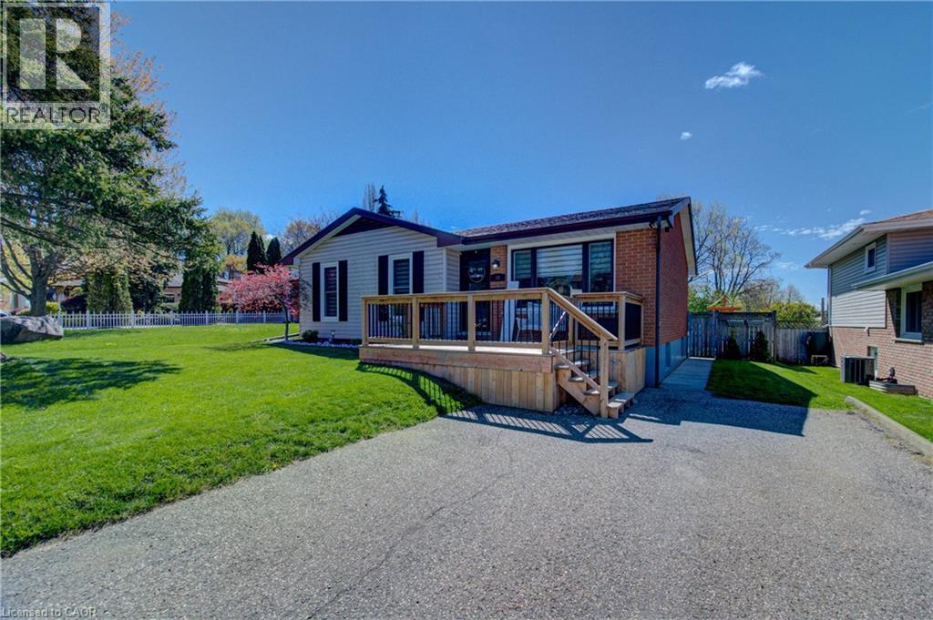 10 Ashton Court, Woodstock, Ontario  N4S 8N9 - Photo 3 - 40826909