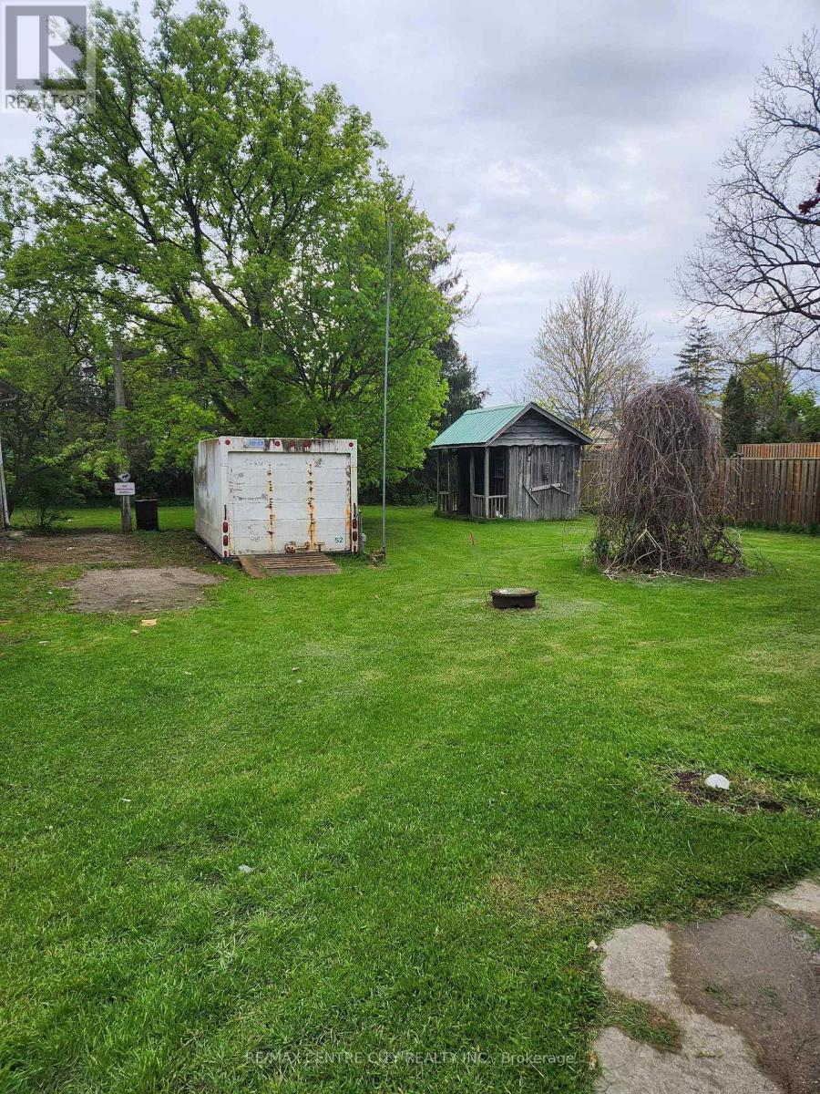 30 Queen Street, Strathroy-Caradoc, Ontario  N7G 2H7 - Photo 18 - X13120576