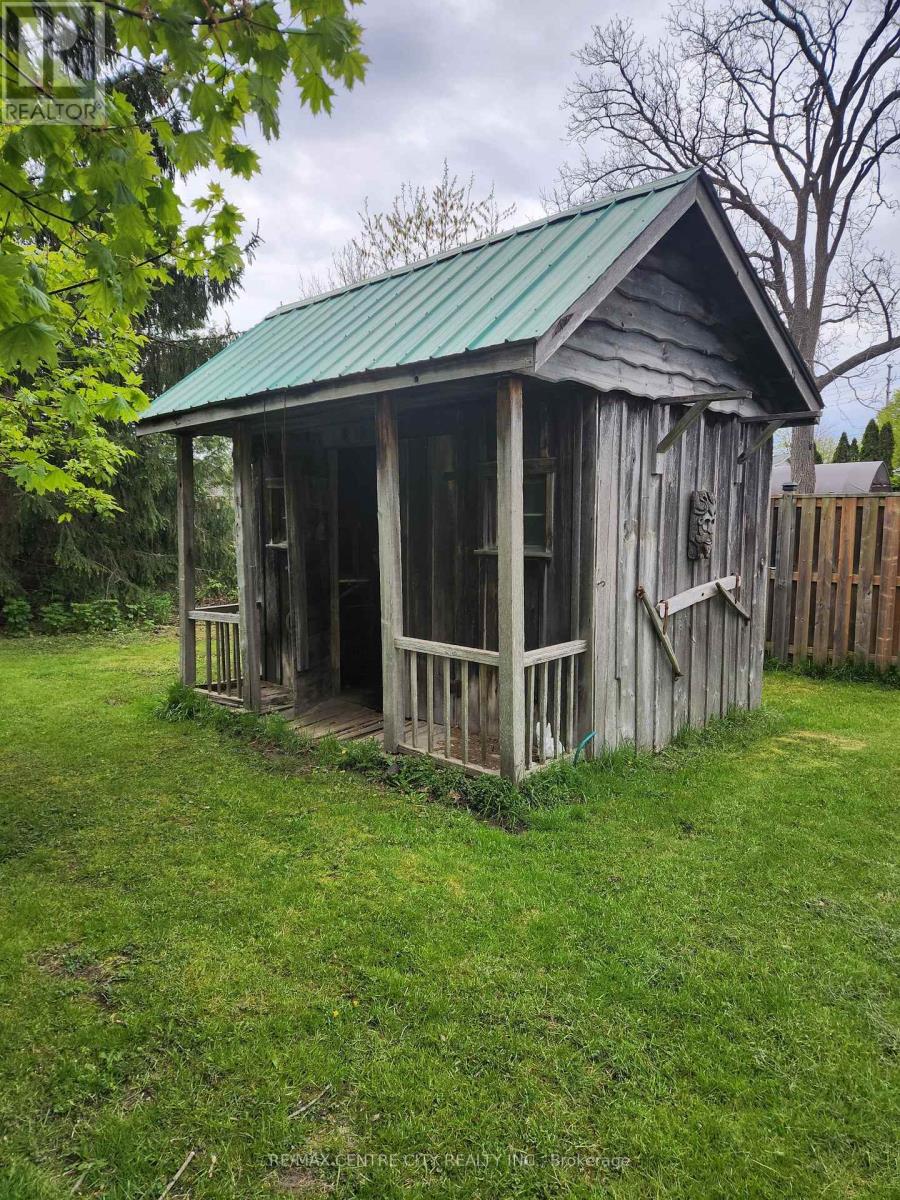 30 Queen Street, Strathroy-Caradoc, Ontario  N7G 2H7 - Photo 20 - X13120576