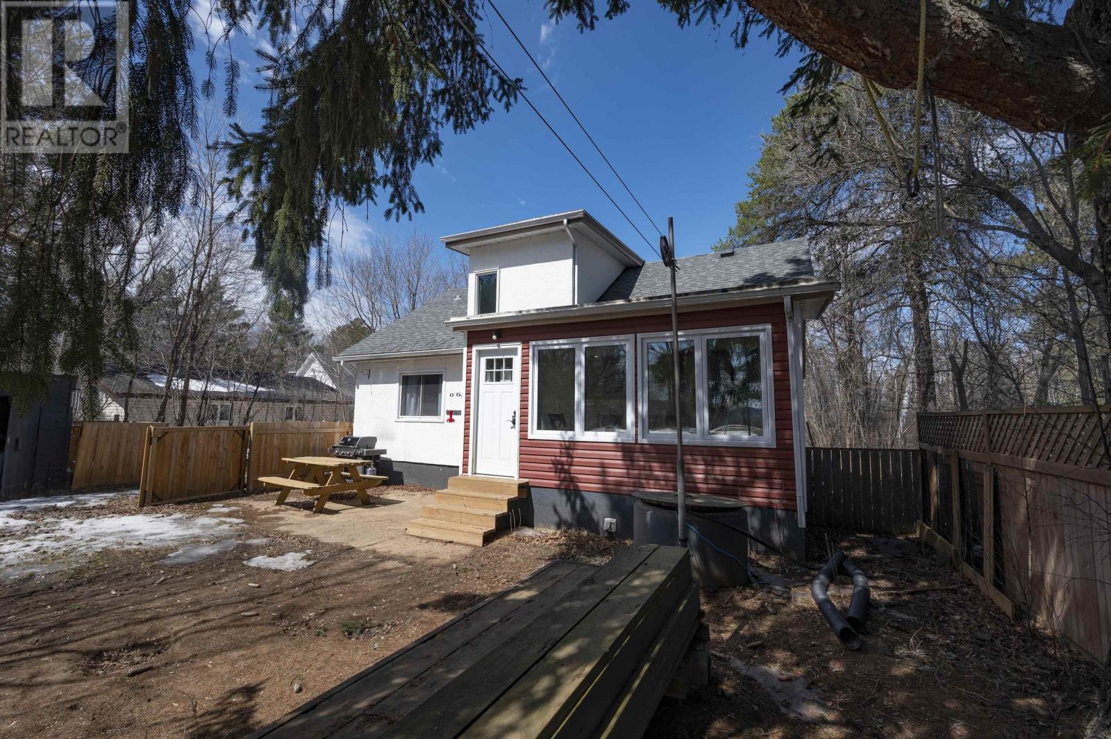 1744 Broadway Avenue, Thunder Bay, Ontario  P7K 1M5 - Photo 38 - TB2601004