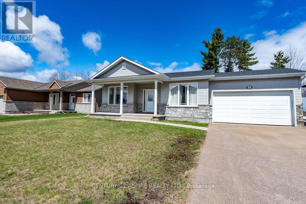 541 Gardner Crescent, Petawawa, Ontario  K8H 0C4 - Photo 3 - X13120650