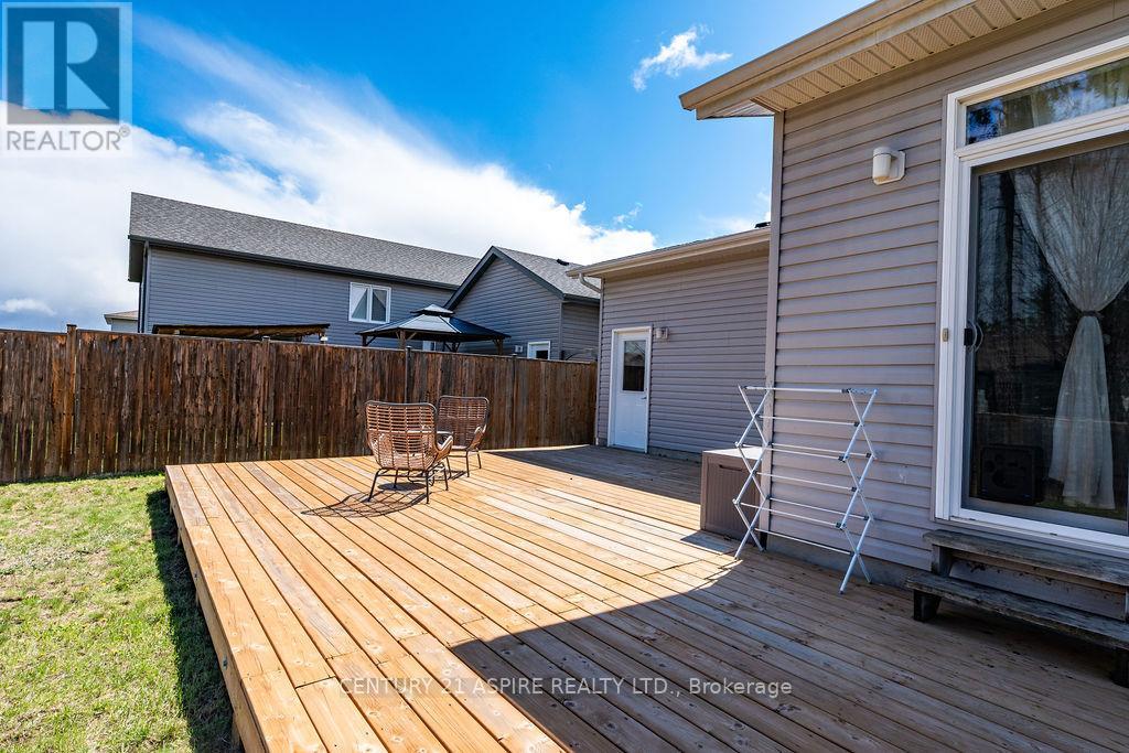 541 Gardner Crescent, Petawawa, Ontario  K8H 0C4 - Photo 40 - X13120650