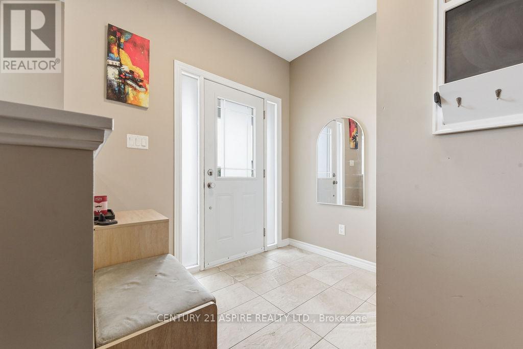 541 Gardner Crescent, Petawawa, Ontario  K8H 0C4 - Photo 5 - X13120650