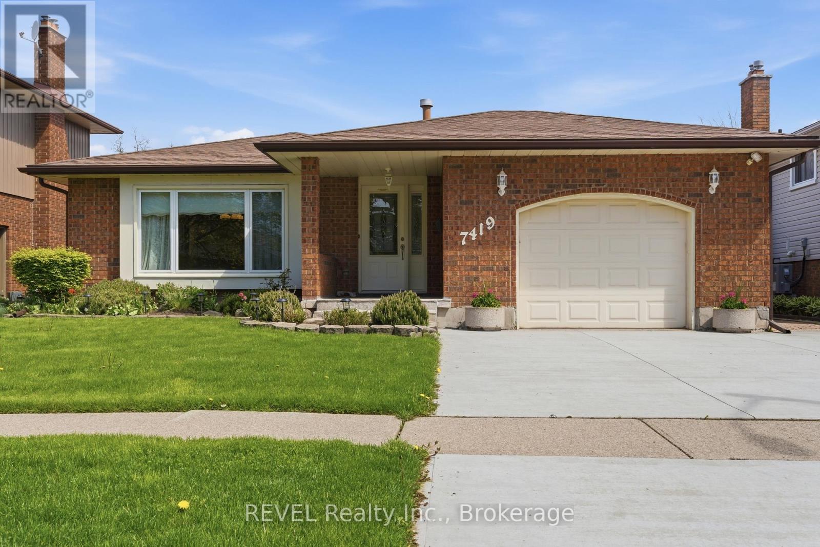 7419 GREEN BOUGHS ROAD, Niagara Falls, Ontario