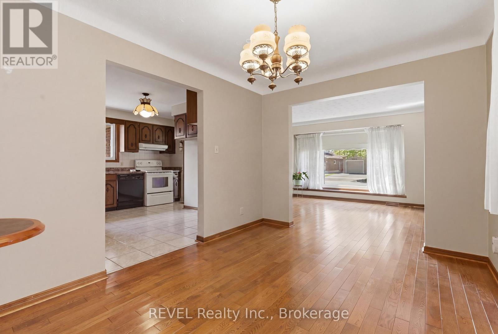 7419 Green Boughs Road, Niagara Falls, Ontario  L2J 3Y8 - Photo 10 - X13120688