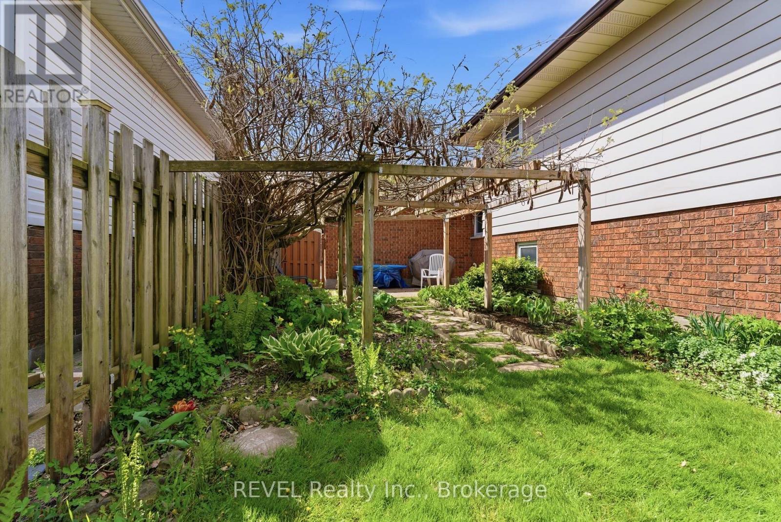 7419 Green Boughs Road, Niagara Falls, Ontario  L2J 3Y8 - Photo 32 - X13120688