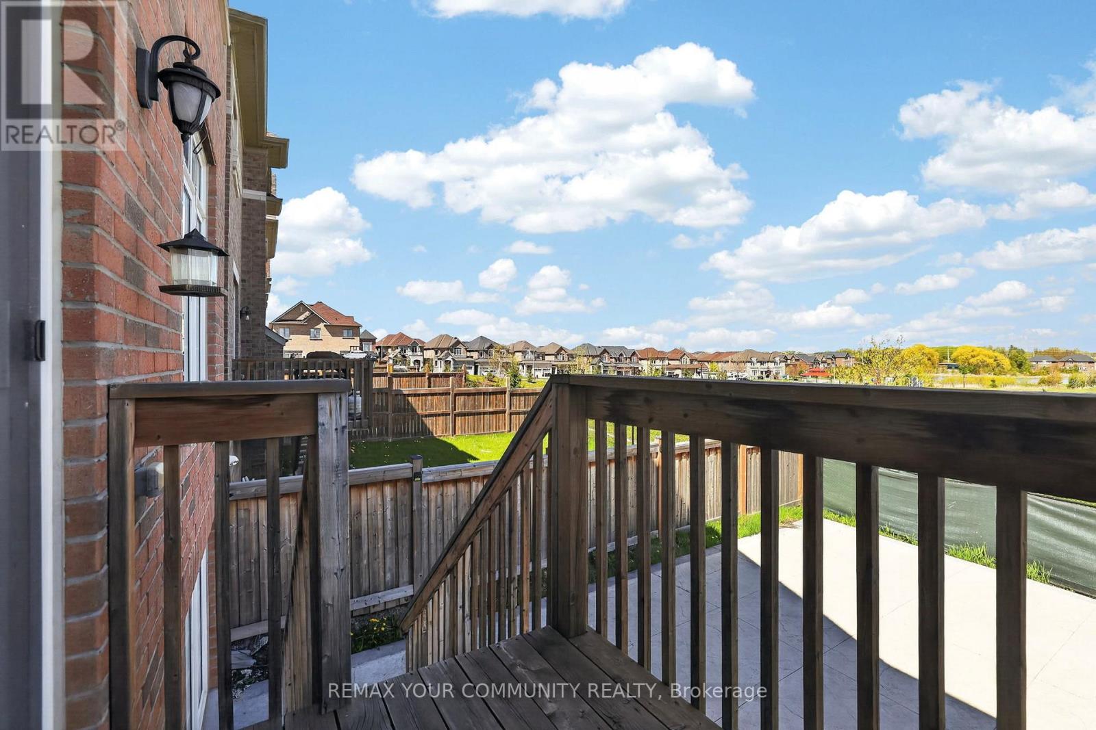31 Tay Boulevard, Bradford West Gwillimbury, Ontario  L3Z 0W5 - Photo 36 - N12853588