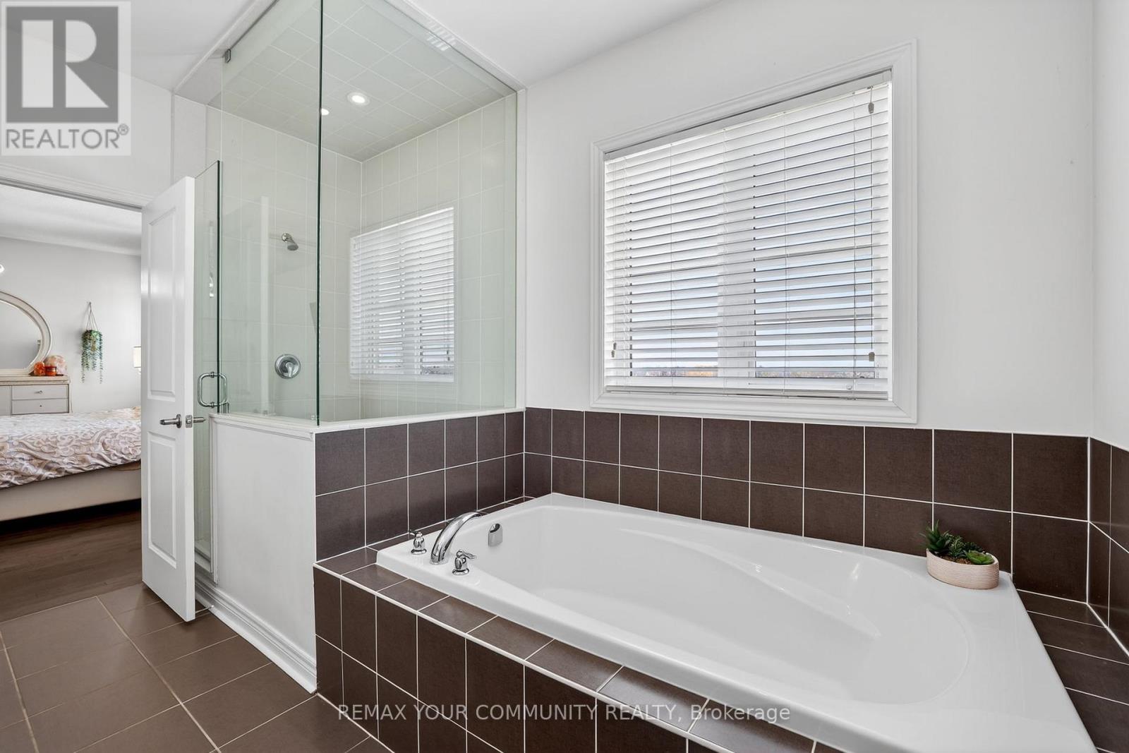 31 Tay Boulevard, Bradford West Gwillimbury, Ontario  L3Z 0W5 - Photo 17 - N12853588