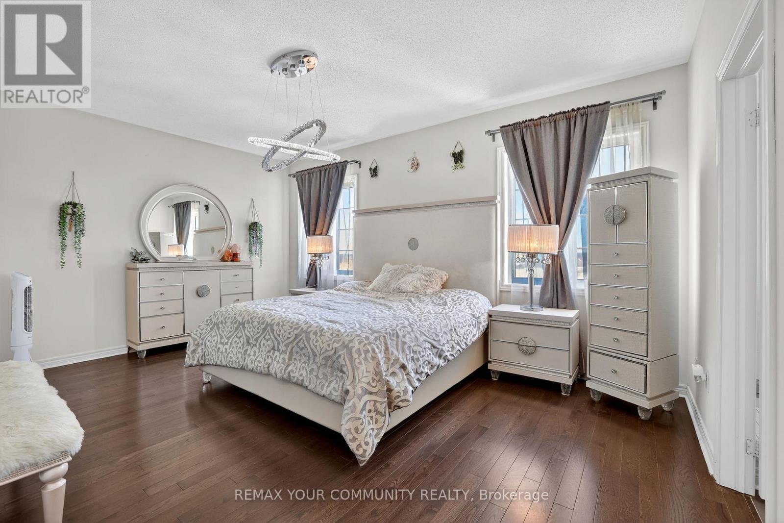 31 Tay Boulevard, Bradford West Gwillimbury, Ontario  L3Z 0W5 - Photo 15 - N12853588