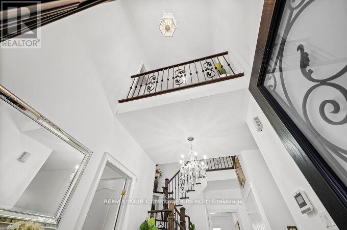 785 Quantra Crescent, Newmarket, Ontario  L3X 1M9 - Photo 5 - N13005622