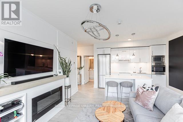 1514 - 576 Front Street W, Toronto, Ontario  M5V 1C1 - Photo 3 - C13120674