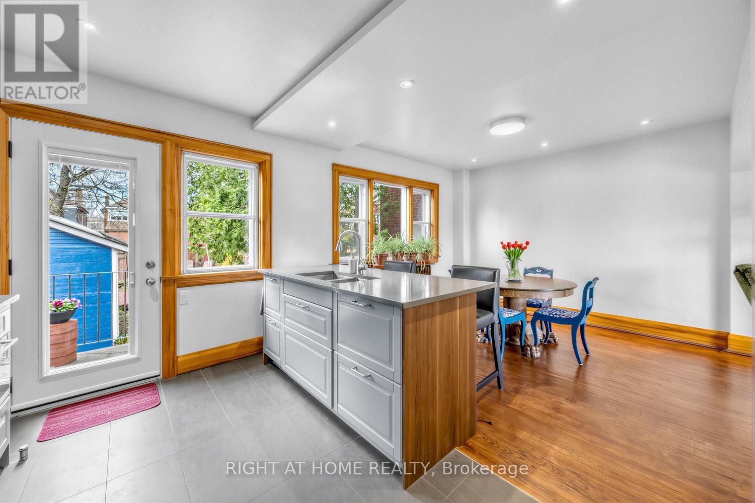 26 Maryland Boulevard, Toronto, Ontario  M4C 5C9 - Photo 11 - E13120628