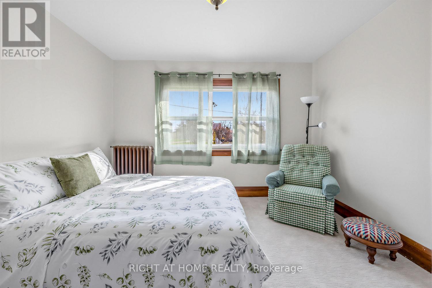 26 Maryland Boulevard, Toronto, Ontario  M4C 5C9 - Photo 17 - E13120628